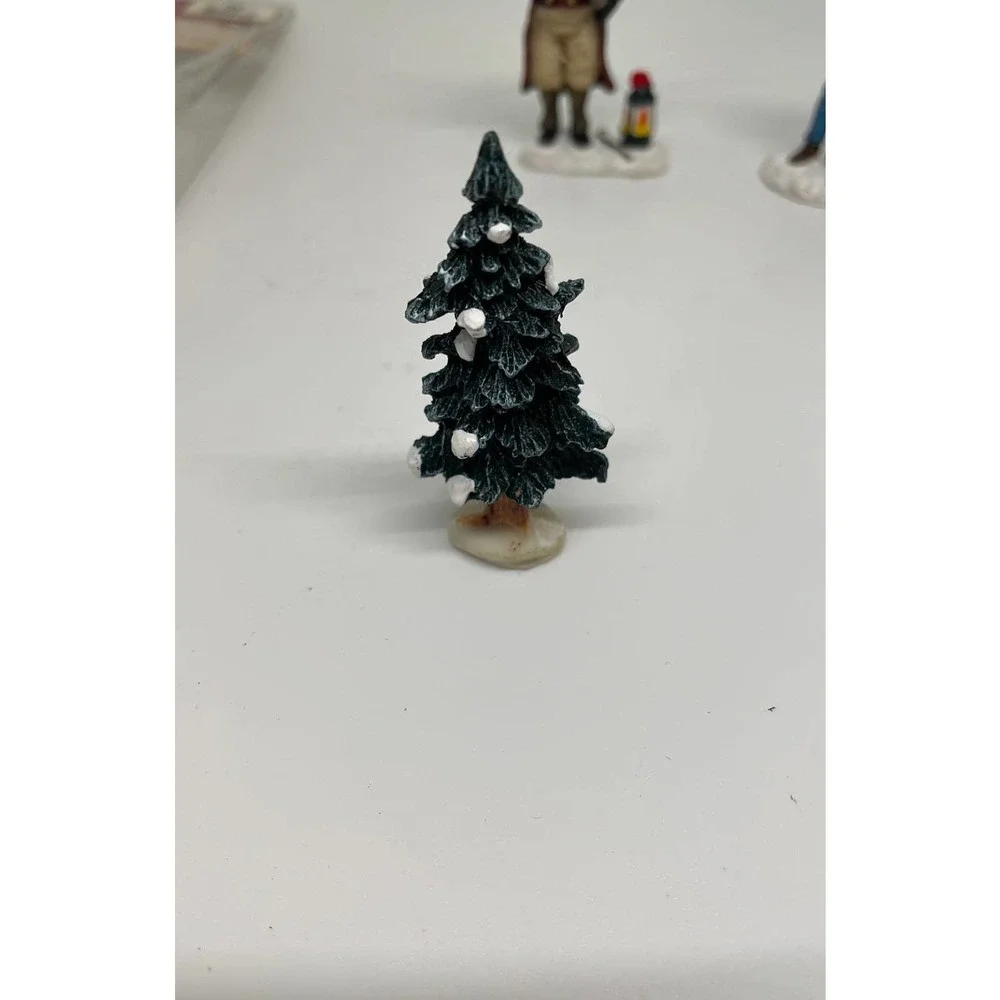 Lemax Christmas Village Accessories (4)